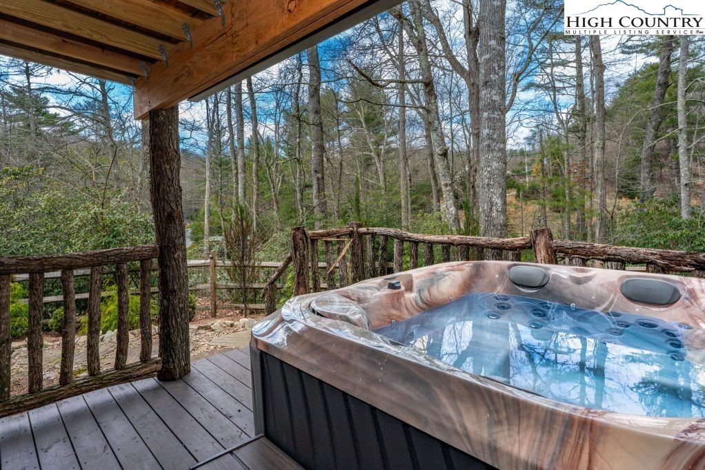 25 Red Oak Road Newland, NC 28657 - Photo 14 of 44