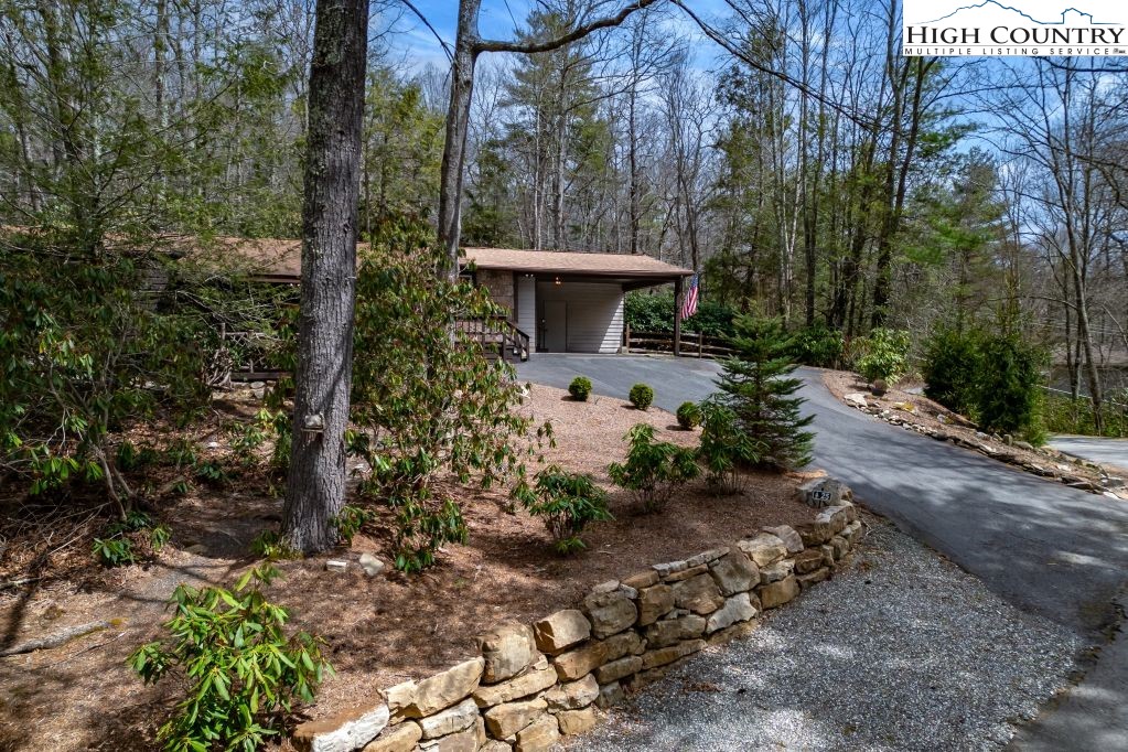 25 Red Oak Road Newland, NC 28657 - Photo 4 of 44