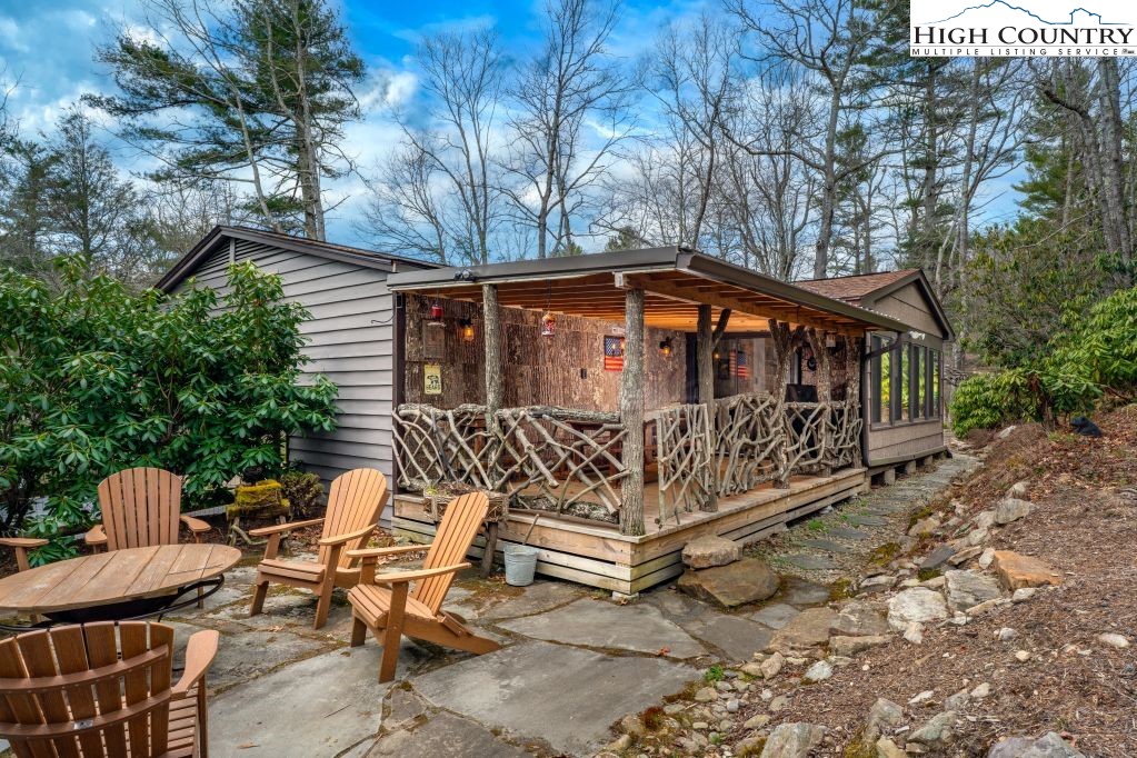 25 Red Oak Road Newland, NC 28657 - Photo 7 of 44