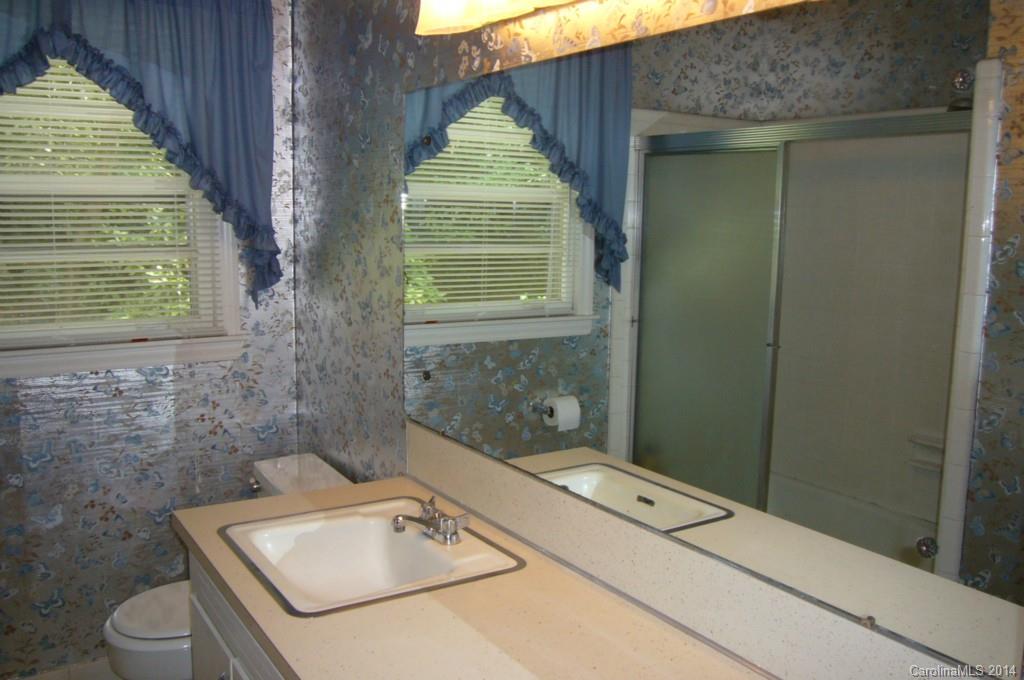 3564 Woodleaf Road Charlotte, NC 28205 - Photo 13 of 24