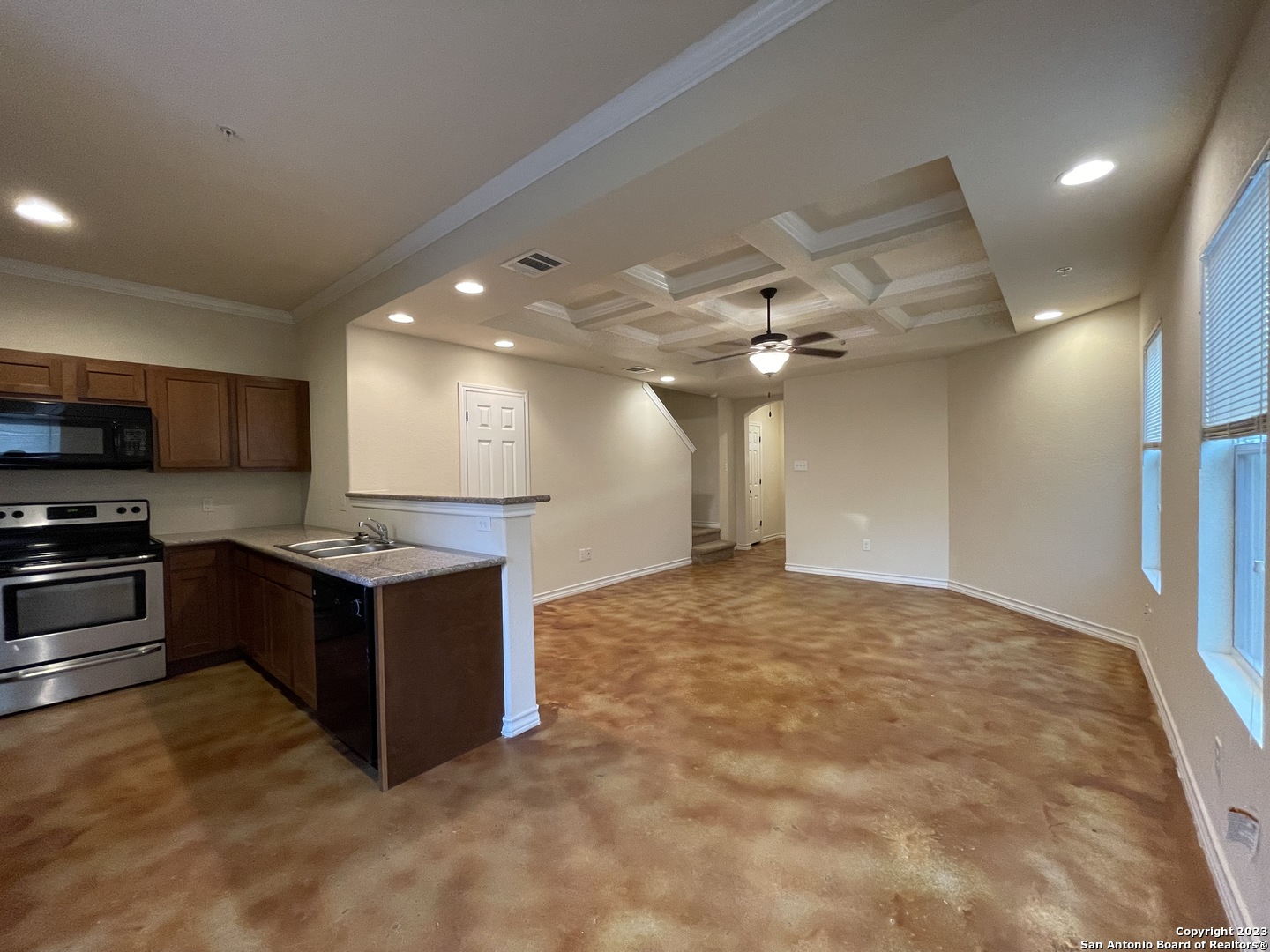 16822 Showdown Path, Unit 1 Selma, TX 78154 - Photo 3 of 12