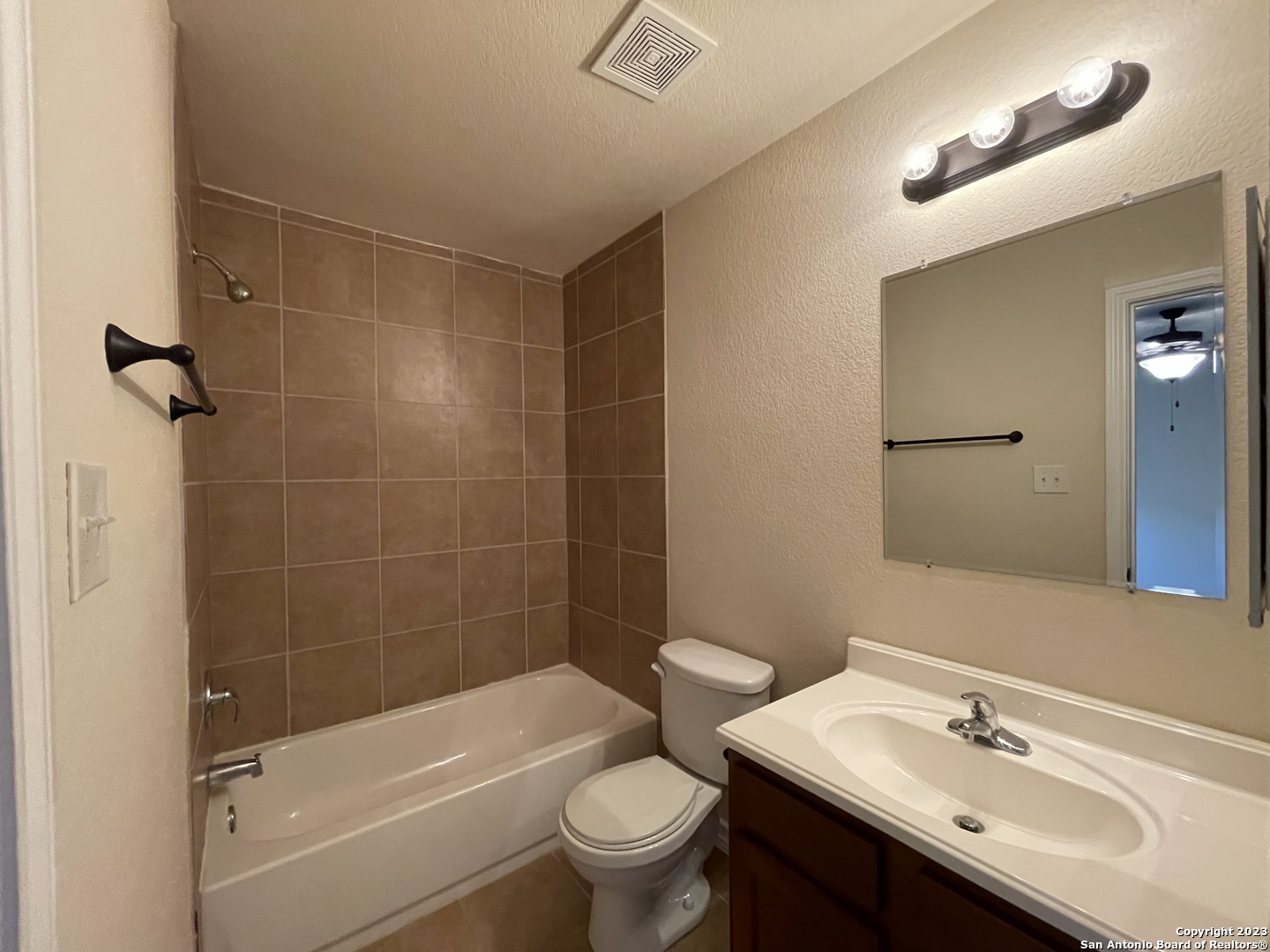 16822 Showdown Path, Unit 1 Selma, TX 78154 - Photo 5 of 12