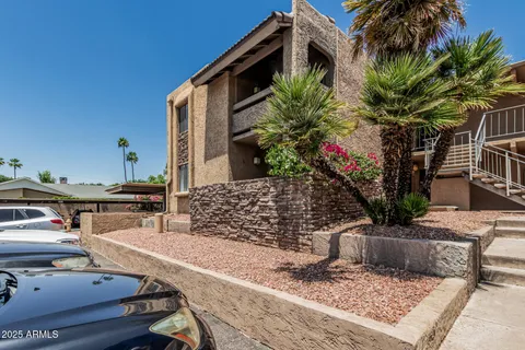 $263,000 | 3825 East Camelback Road, Unit 152, Phoenix, AZ 85018