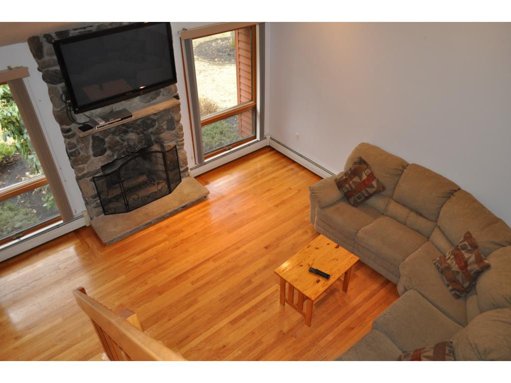 8 Collettes Grove Road Derry, NH 03038 - Photo 24 of 32