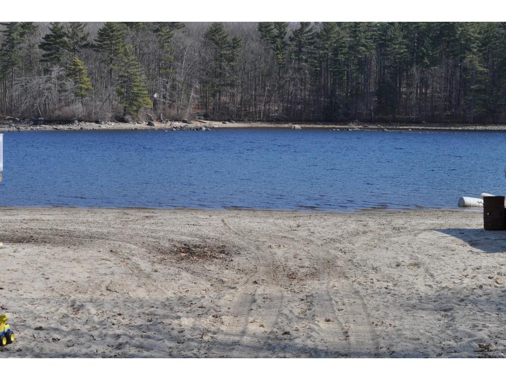 8 Collettes Grove Road Derry, NH 03038 - Photo 6 of 32