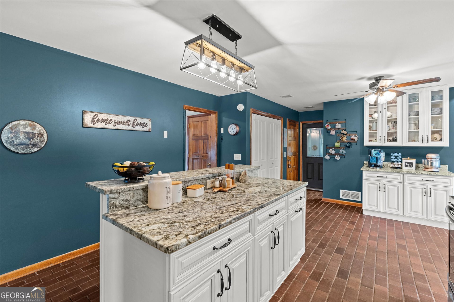 620 Smyrna Church Road Carrollton, GA 30117 - Photo 18 of 68 a kitchen with granite countertop lots of counter top space
