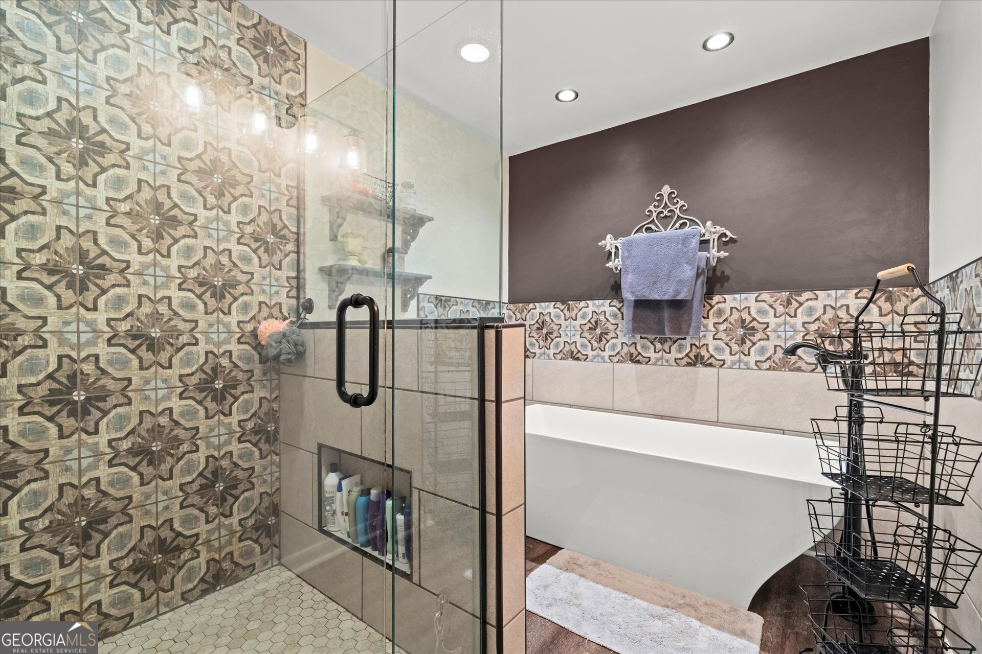620 Smyrna Church Road Carrollton, GA 30117 - Photo 27 of 68 a bathroom with a sink and mirror