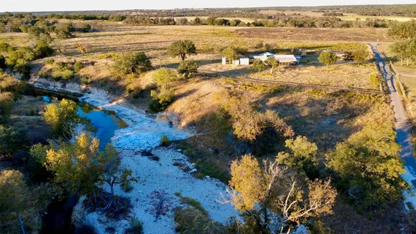 $1,950 | 1134 Buffalo Crk Drive, Evant, TX 76525