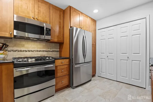 $570,000 | 12 Caraway Court, Princeton, NJ 08540