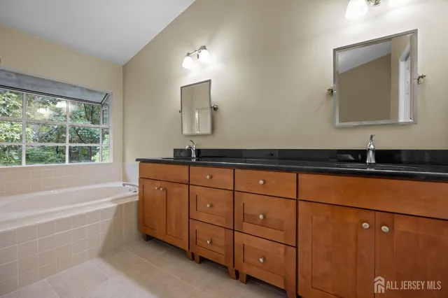 $570,000 | 12 Caraway Court, Princeton, NJ 08540