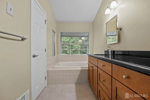 $570,000 | 12 Caraway Court, Princeton, NJ 08540