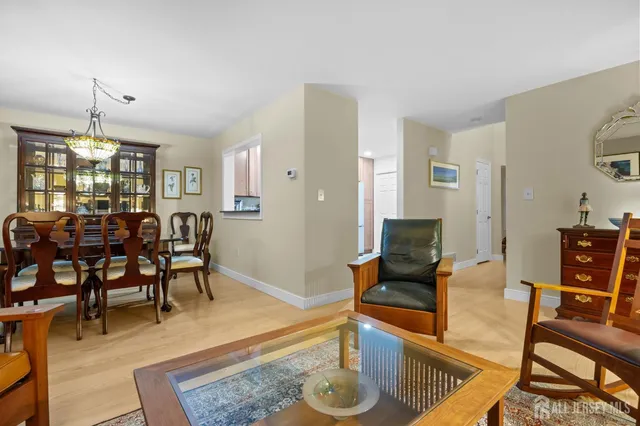 $570,000 | 12 Caraway Court, Princeton, NJ 08540
