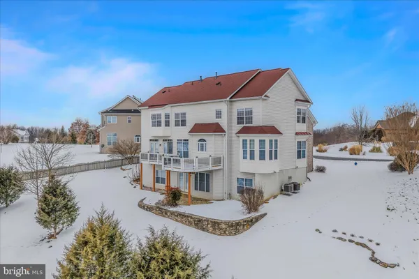 $699,900 | 48 Field Crest Court, Shepherdstown, WV 25443