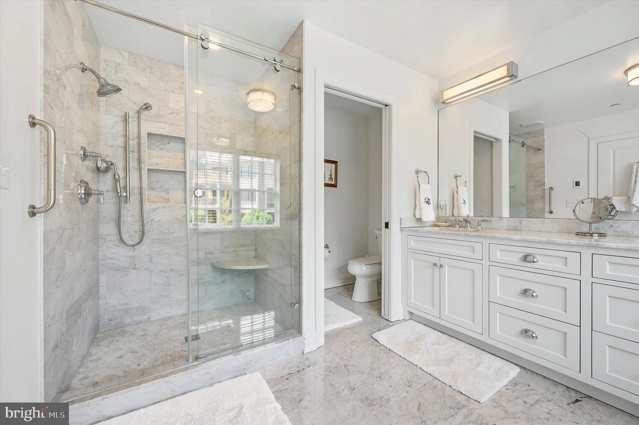 11 Overlea Way Glenside, PA 19038 - Photo 16 of 23 Main ensuite Bath