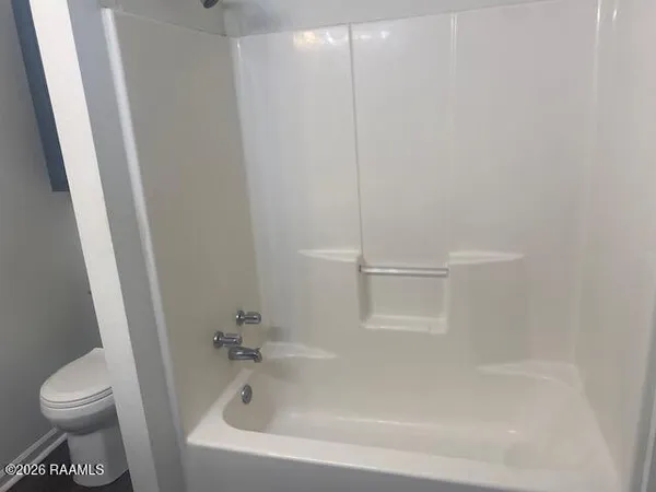 $1,600 | 340 Meadow Crossing Drive, Baton Rouge, LA 70820