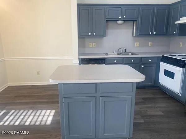 $1,600 | 340 Meadow Crossing Drive, Baton Rouge, LA 70820