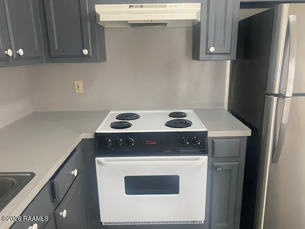 $1,600 | 340 Meadow Crossing Drive, Baton Rouge, LA 70820