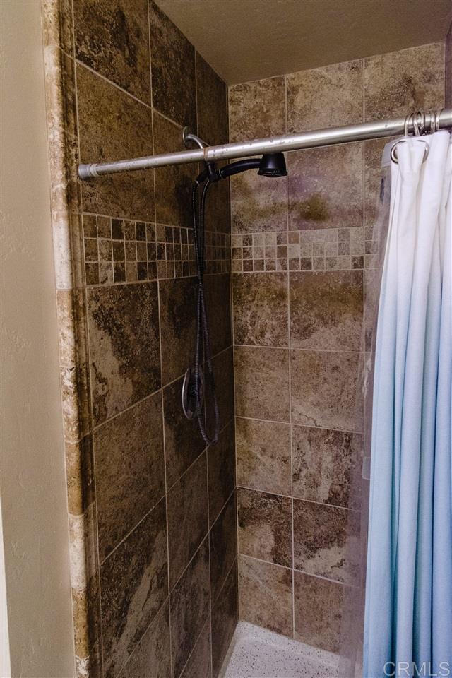3230 Vía Almonte Fallbrook, CA 92028 - Photo 15 of 25 Gallery Image 15