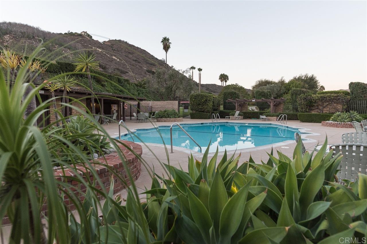 3230 Vía Almonte Fallbrook, CA 92028 - Photo 18 of 25 Gallery Image 18