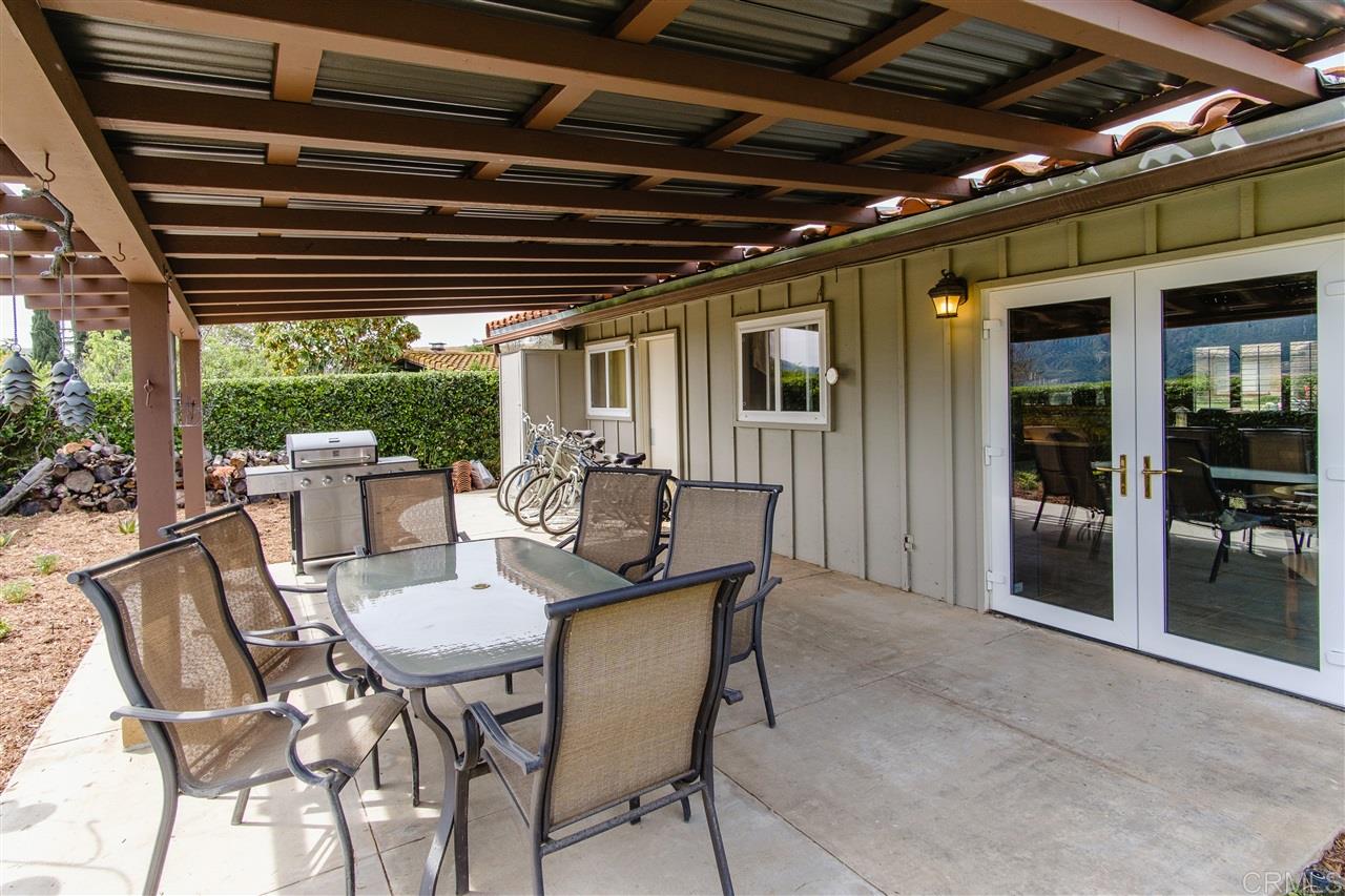 3230 Vía Almonte Fallbrook, CA 92028 - Photo 4 of 25 Gallery Image 4