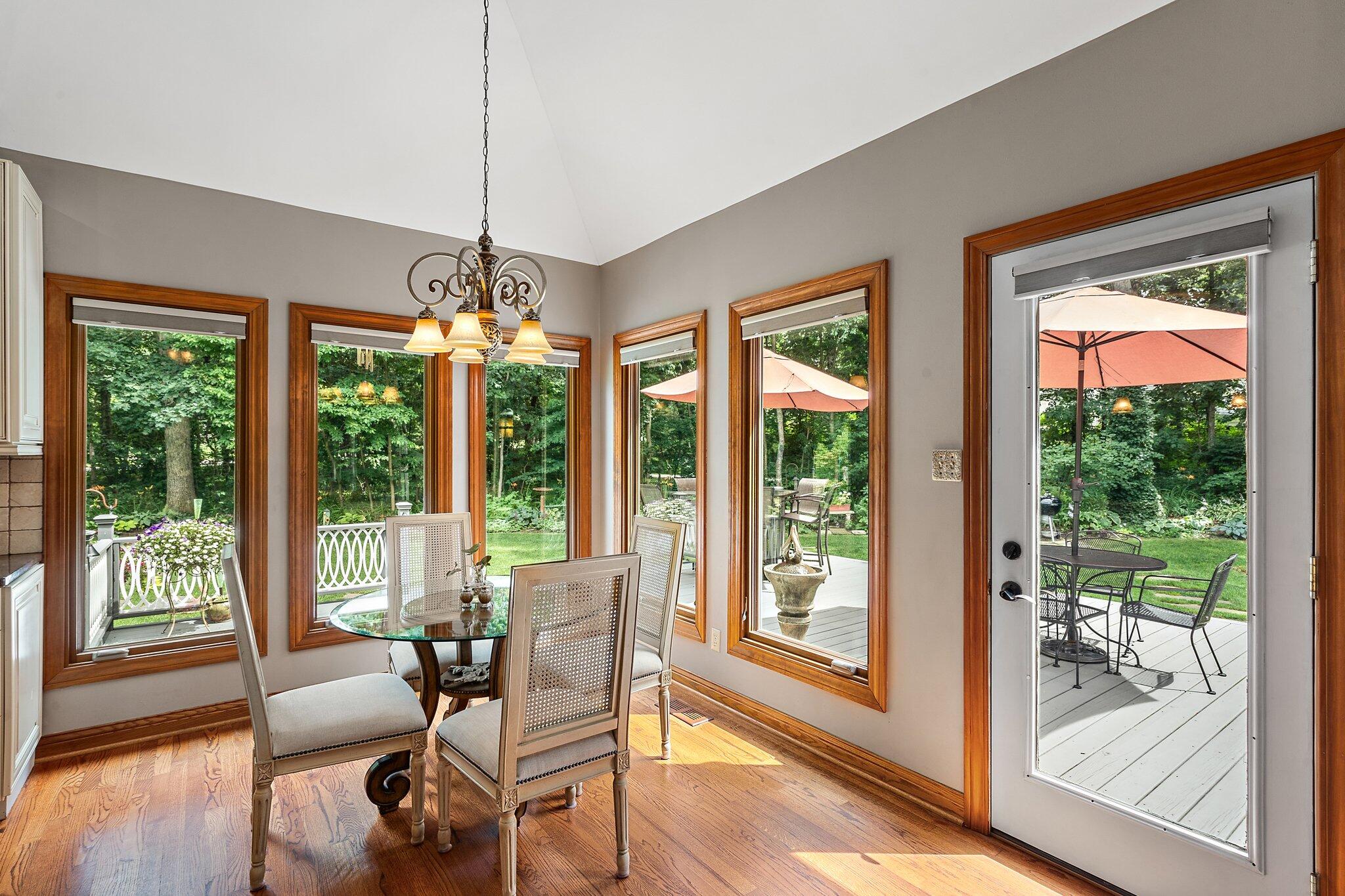 9064 North Deer Field Lane Demotte, IN 46310 - Photo 14 of 42 2048x1365