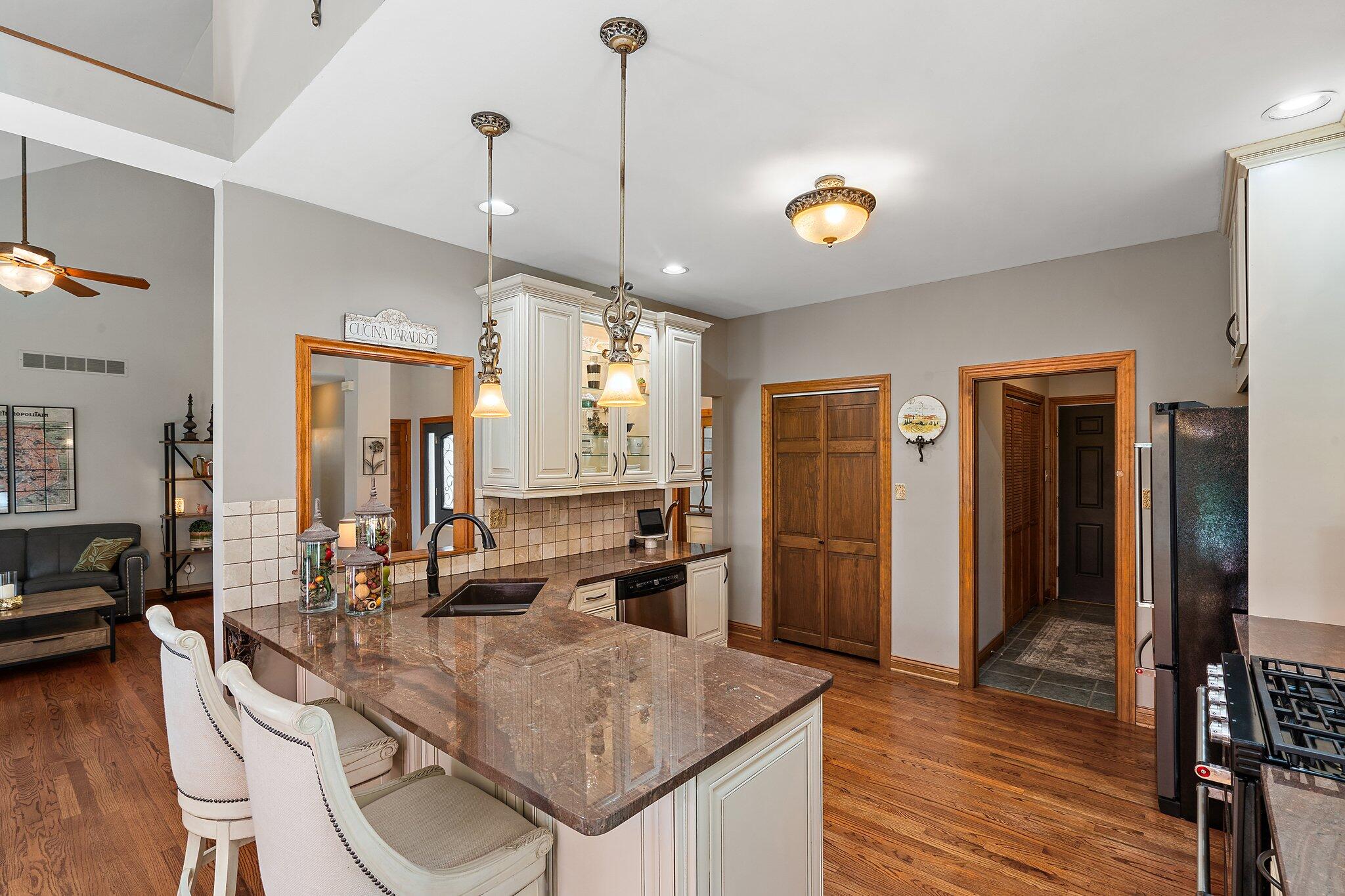 9064 North Deer Field Lane Demotte, IN 46310 - Photo 16 of 42 2048x1365