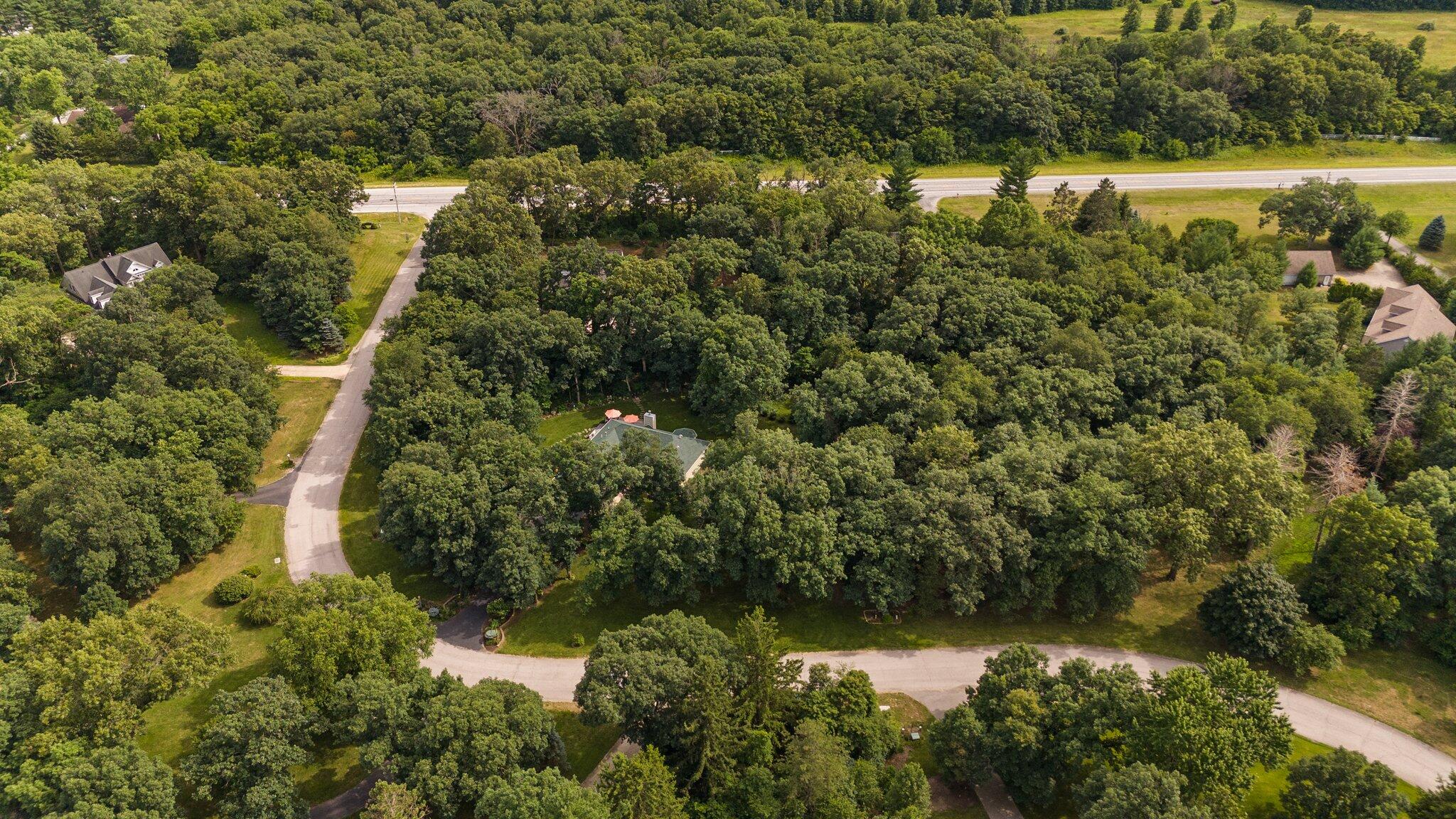 9064 North Deer Field Lane Demotte, IN 46310 - Photo 38 of 42 2048x1152