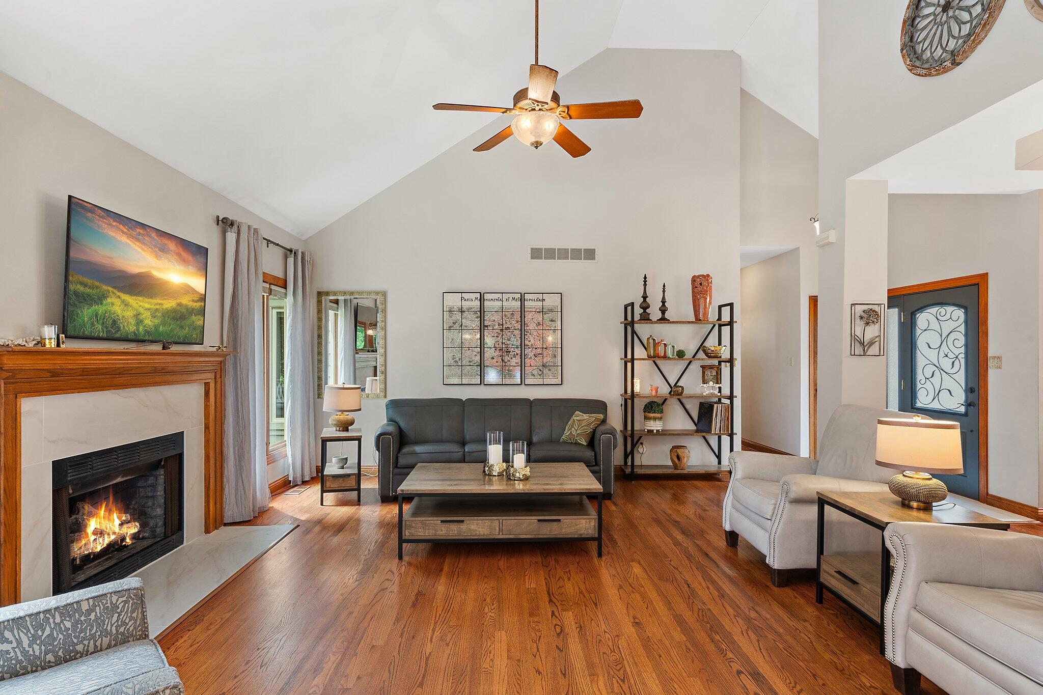 9064 North Deer Field Lane Demotte, IN 46310 - Photo 10 of 42 2048x1365