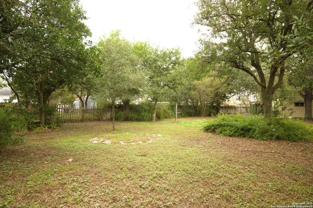 $279,000 | 711 East Lott Street, Beeville, TX 78102