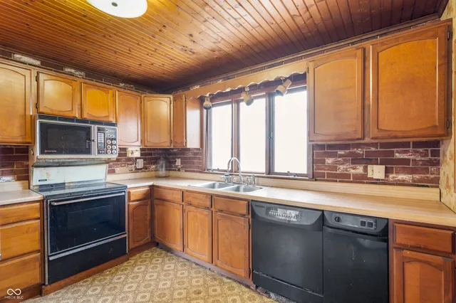 $239,000 | 10939 South 400 East, Markleville, IN 46056