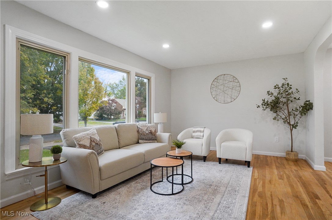 3734 Bainbridge Road Cleveland Heights, OH 44118 - Photo 8 of 41