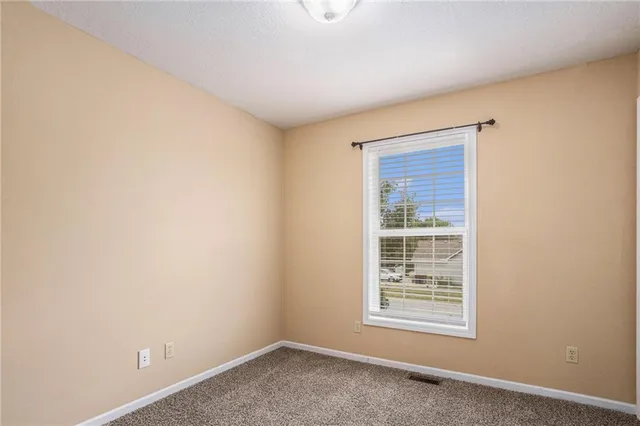 $289,990 | 1710 Clear Creek Drive, Kearney, MO 64060