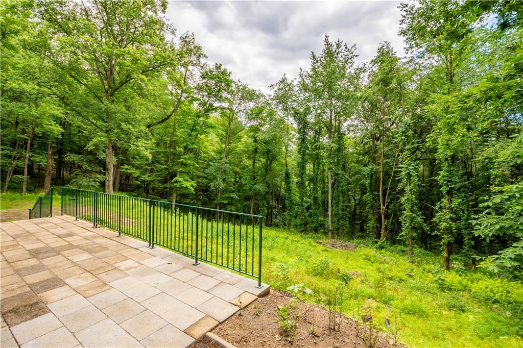 101 Hidden Ridge Pittsburgh, PA 15238 - Photo 15 of 25 Gallery Image 15