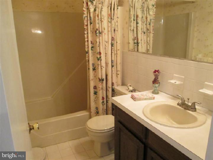 2 C Fairway Road Reading, PA 19607 - Photo 13 of 16 Gallery Image 13