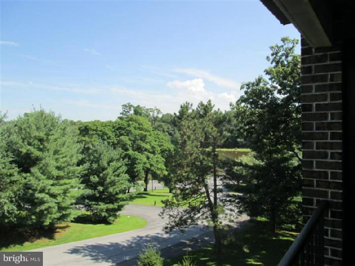 2 C Fairway Road Reading, PA 19607 - Photo 14 of 16 Gallery Image 14
