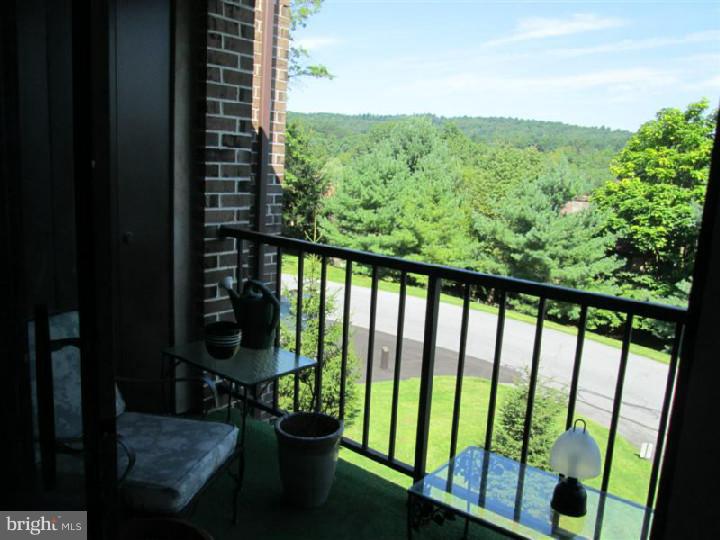 2 C Fairway Road Reading, PA 19607 - Photo 5 of 16 Gallery Image 5