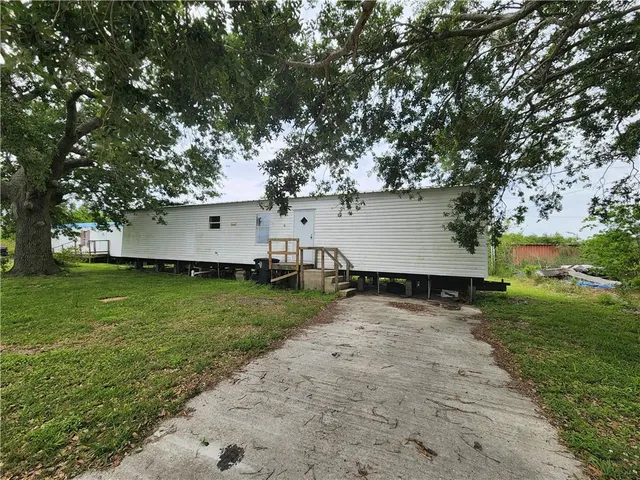 $1,200 | 176 Penny Dee Drive, Port Sulphur, LA 70083