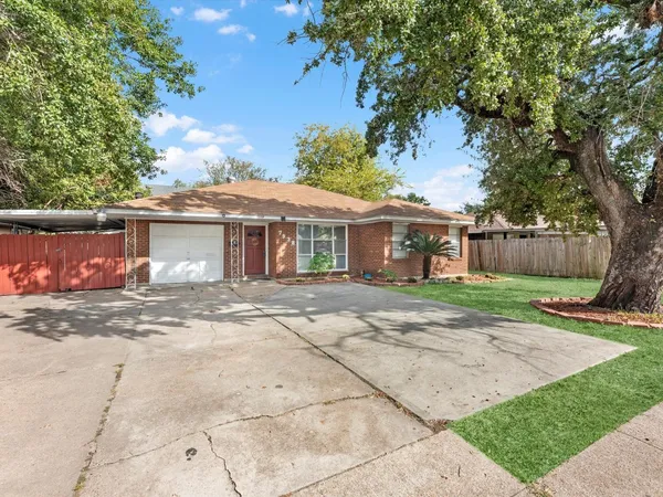$2,450 | 7938 Hammerly Boulevard, Houston, TX 77055