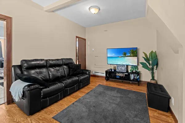 $475,000 | 485 Belvidere Street East, St. Paul, MN 55107