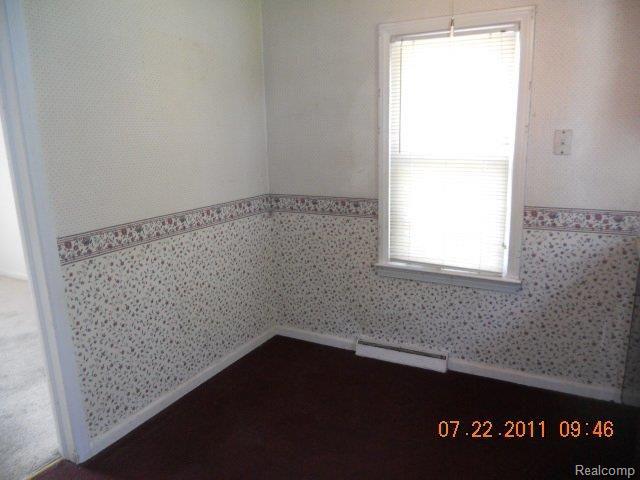 15403 Dayton Road Monroe, MI 48161 - Photo 6 of 11 15403 Dayton kitchen pic2