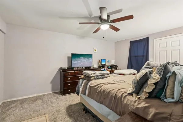 $250,000 | 426 West Lake Street, Krum, TX 76249