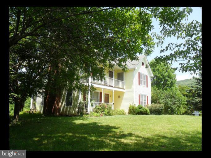 11308 Russell Road Purcellville, VA 20132 - Photo 2 of 14 Exterior (Front)