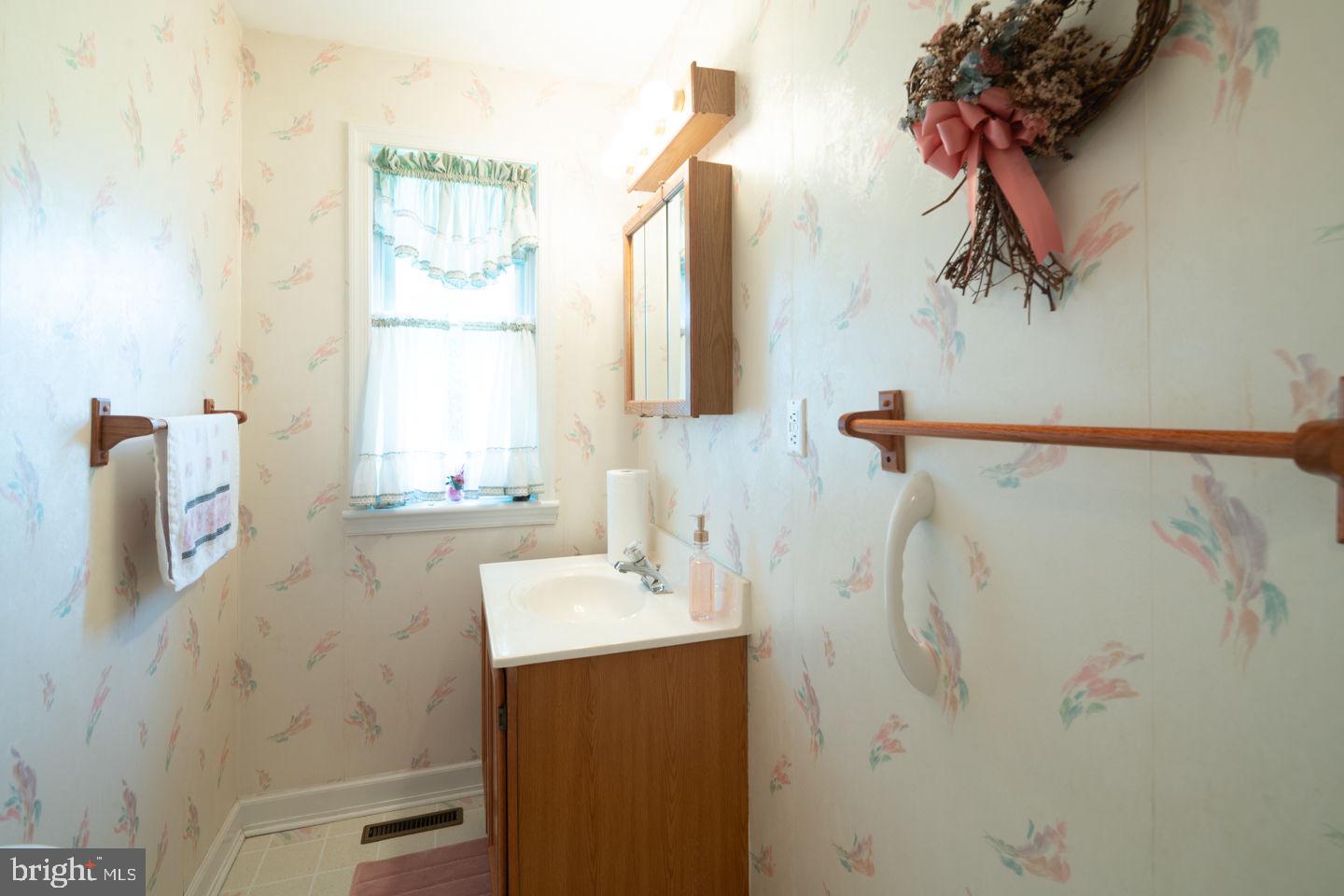 629 Dutton Circle Springfield, PA 19064 - Photo 6 of 30 Gallery Image 6