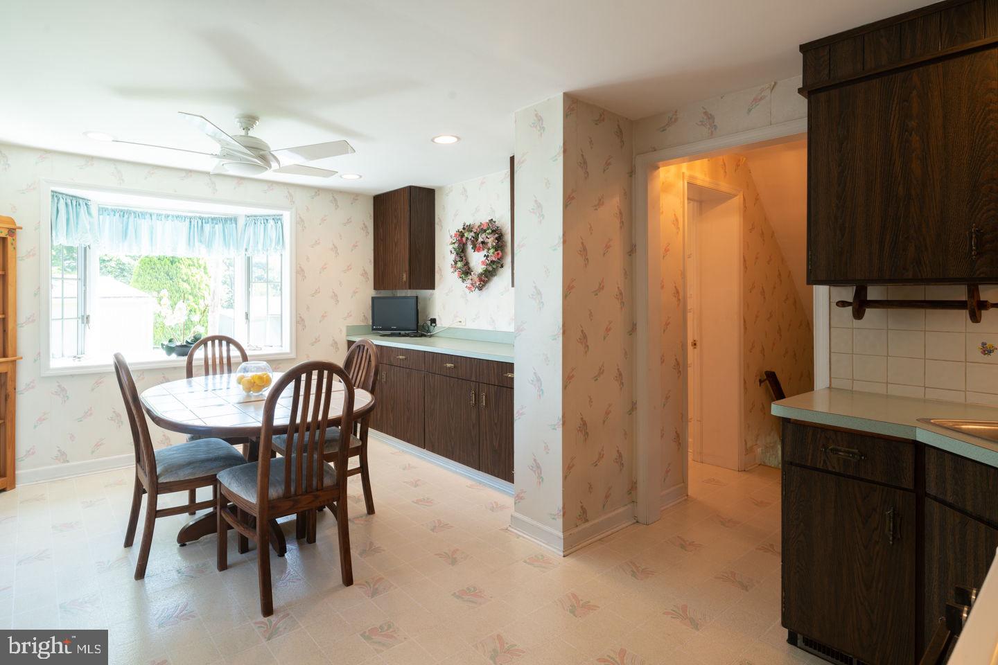629 Dutton Circle Springfield, PA 19064 - Photo 10 of 30 Gallery Image 10