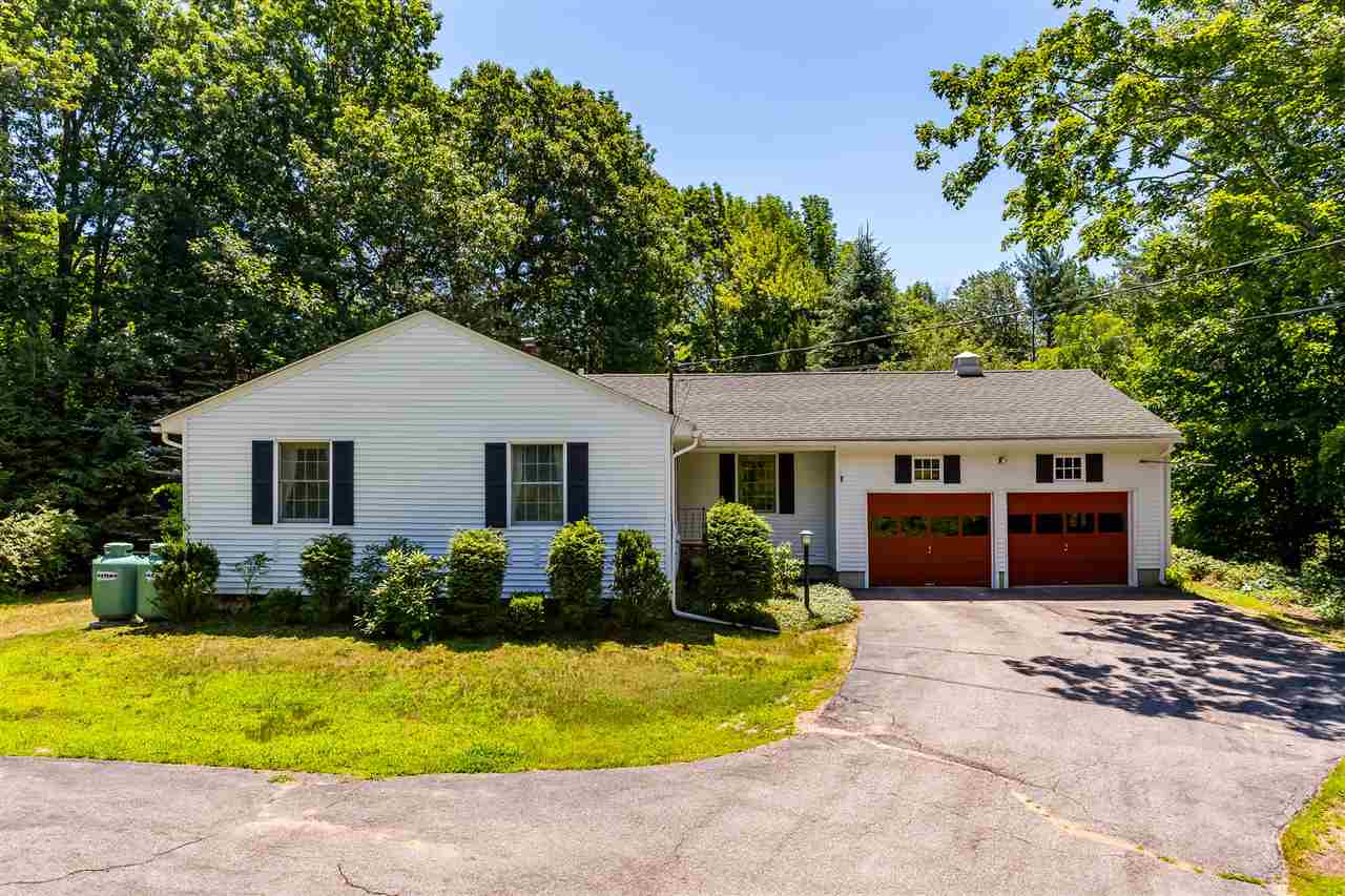 324 Chestnut Hill Road Rochester, NH 03867 - Photo 2 of 40