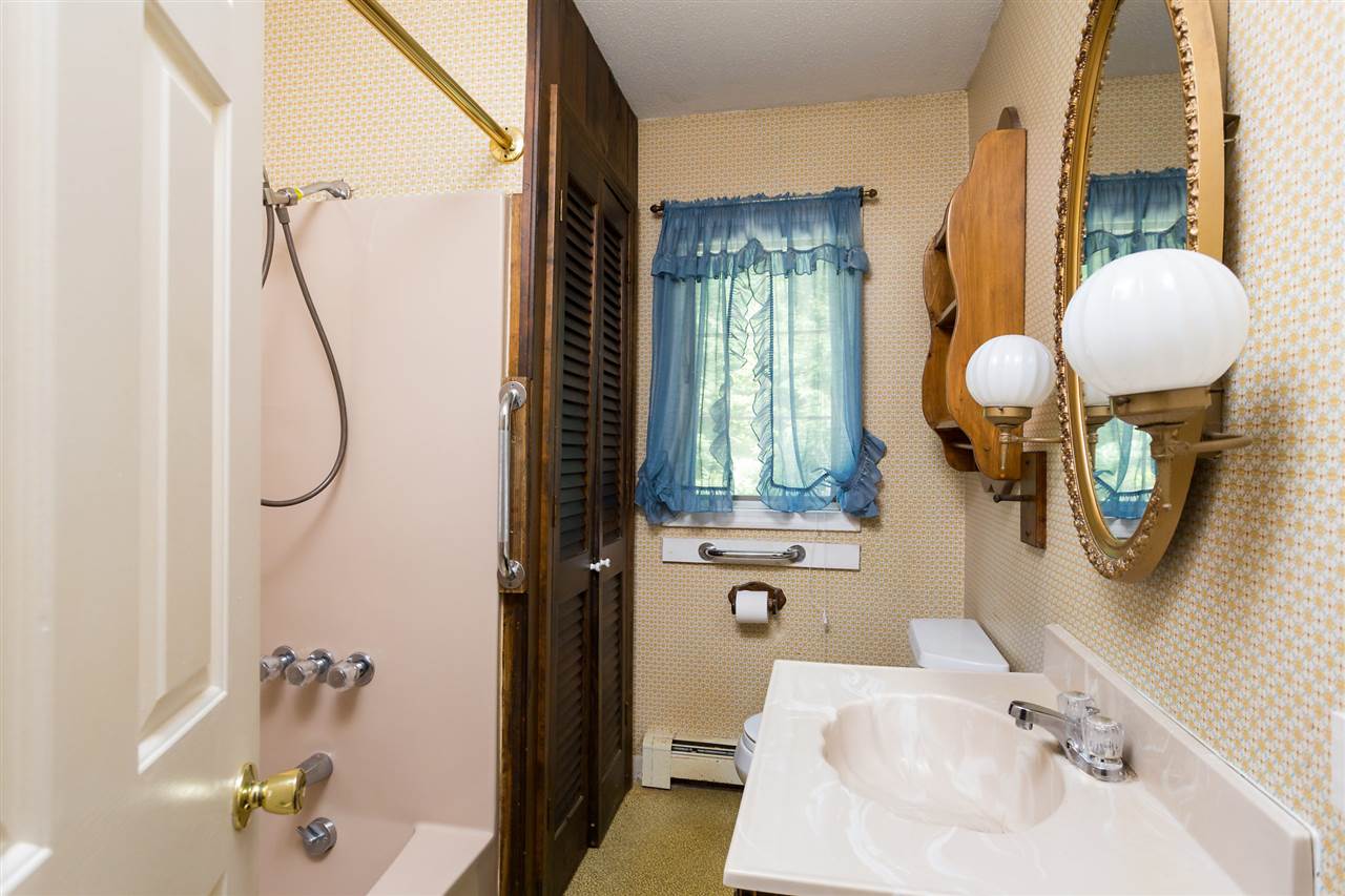 324 Chestnut Hill Road Rochester, NH 03867 - Photo 27 of 40