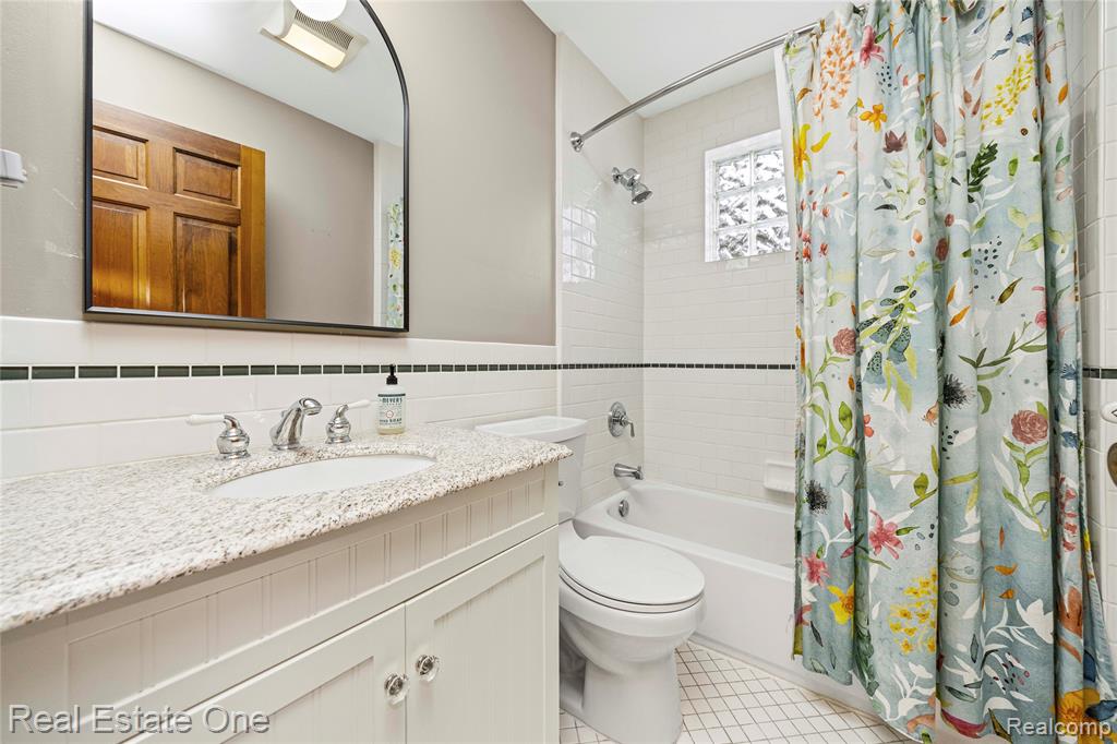 380 Depot Road Clarkston, MI 48346 - Photo 51 of 83 Gallery Image 51