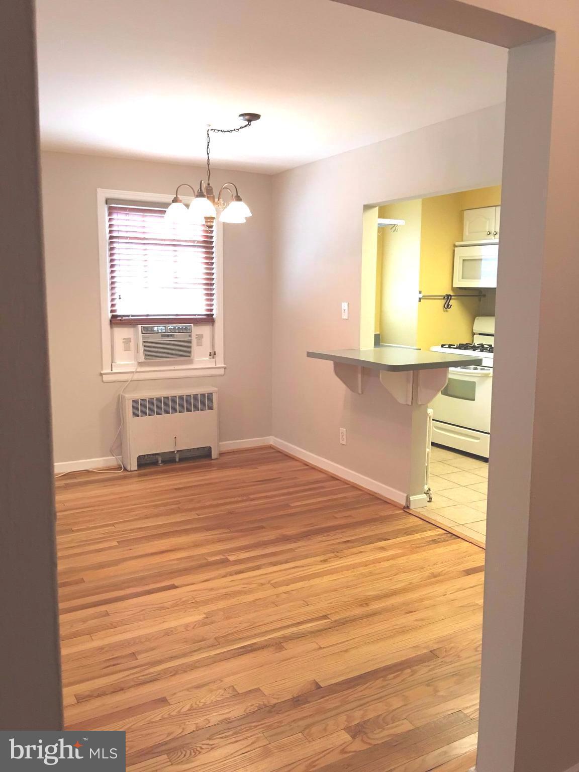 8329 Grubb Road, Unit G102 Silver Spring, MD 20910 - Photo 5 of 21 Living Room/Dinning Room Combo