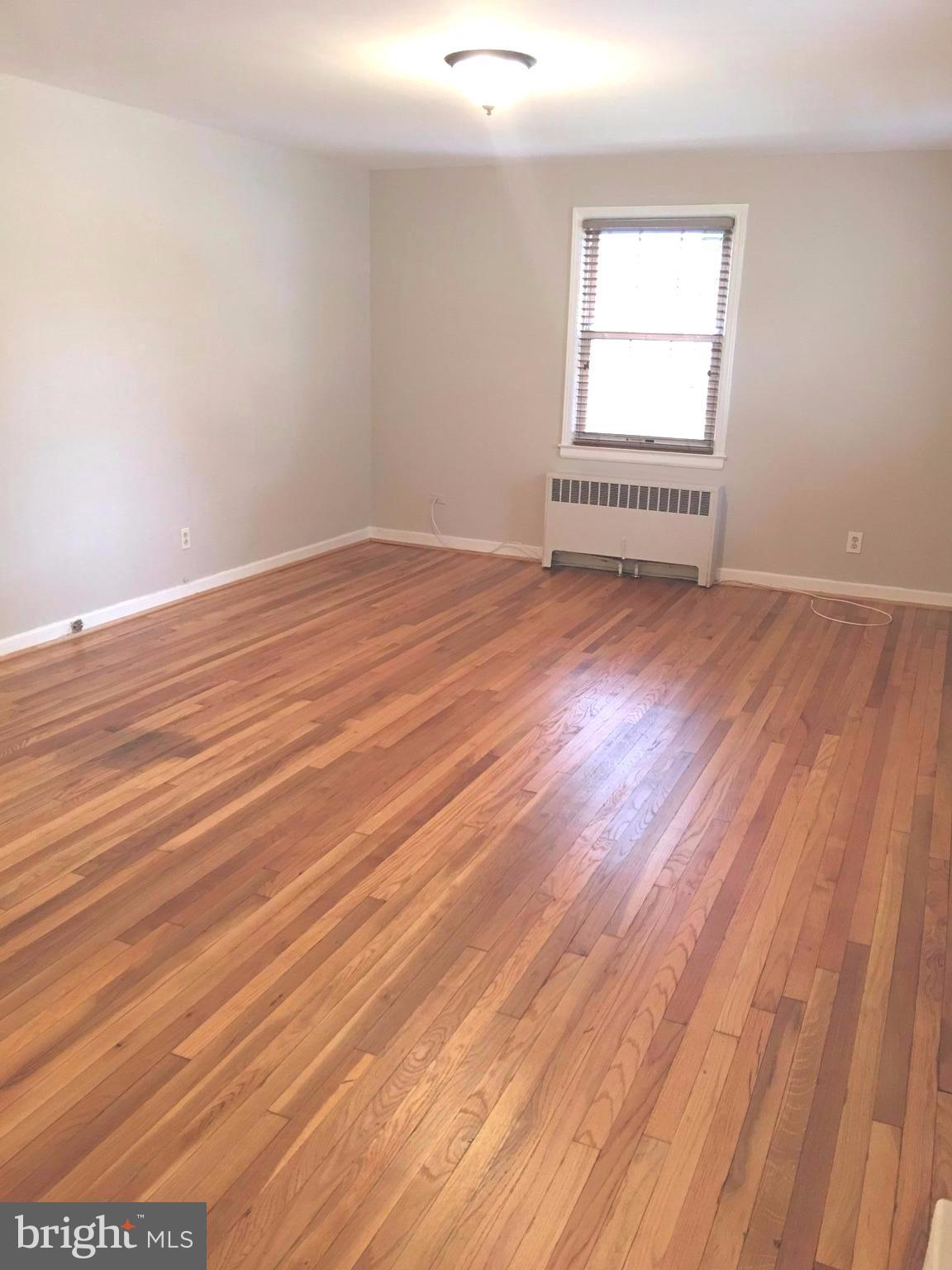 8329 Grubb Road, Unit G102 Silver Spring, MD 20910 - Photo 8 of 21 Living Room