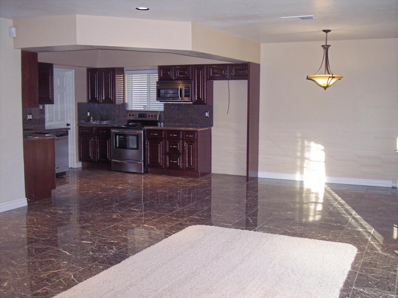 804 East Lawrence Road Phoenix, AZ 85014 - Photo 2 of 11 Great room
